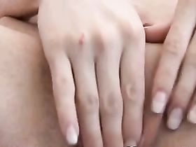 Мастурбация крупным планом